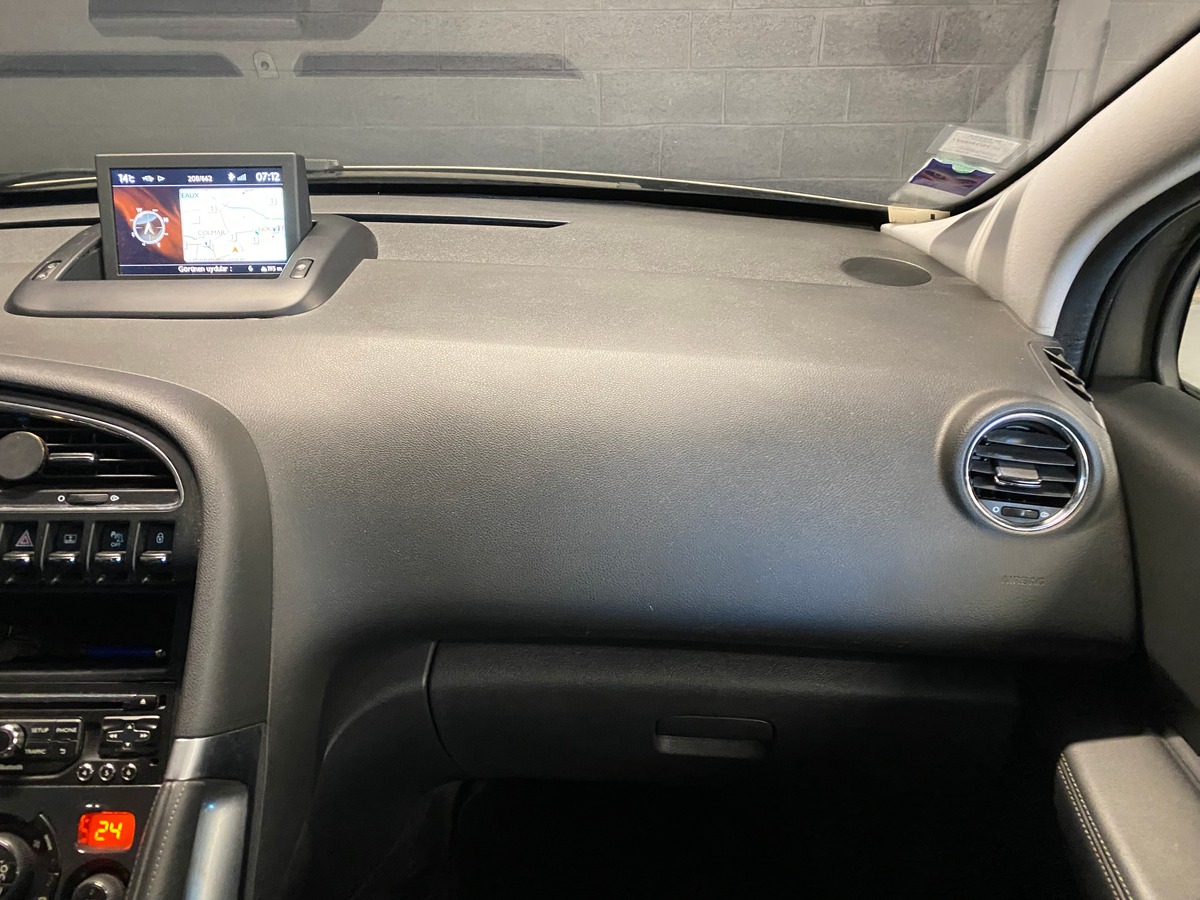 Peugeot 3008 1.6 BlueHDi 120ch EAT6 Allure