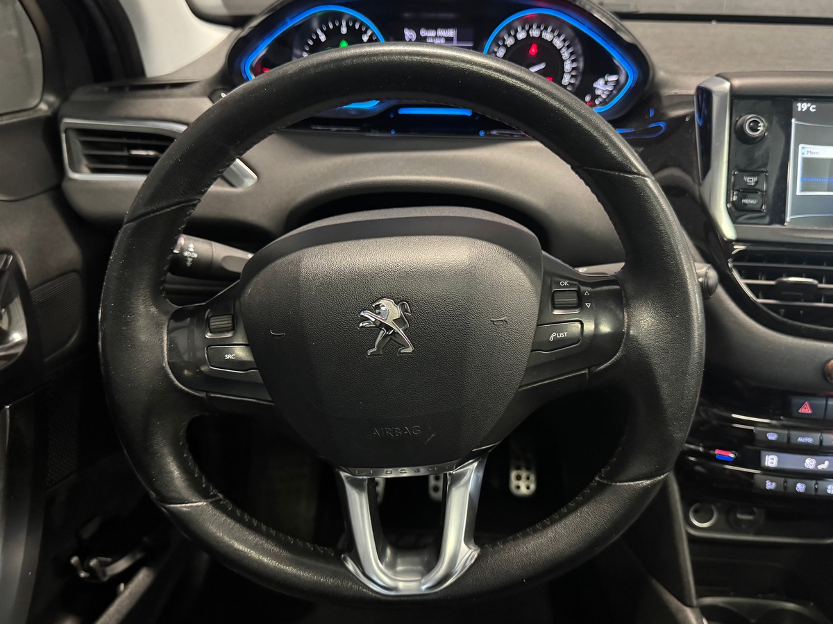 Peugeot 208 Feline / Toit Panoramique