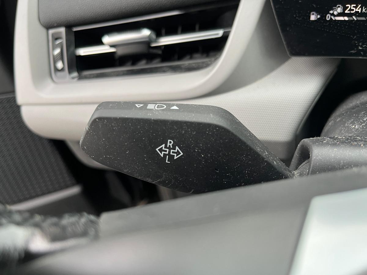 Bmw Série 2 225e Active Tourer XDRIVE, SUIVI COMPLET BMW, ATTELAGE, CAMERA, PARK ASSIST