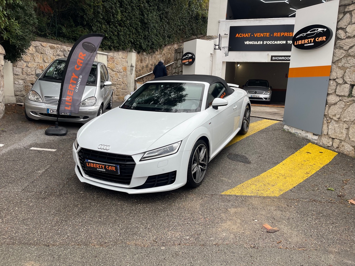 Audi TT Roadster 2.0 TFSI 230 CV / 1er Main / KM Réel / Jantes RS / S Line