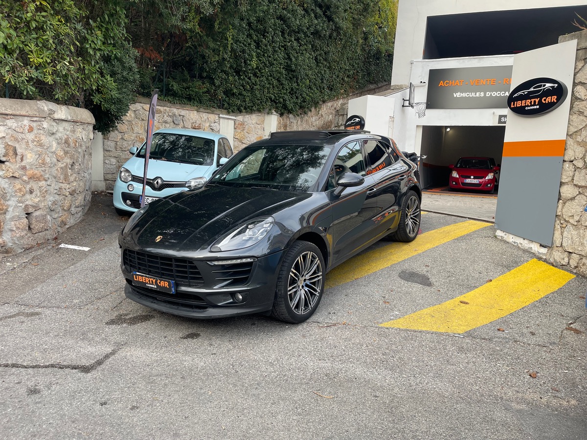 Porsche Macan 2.0 TFSI 252 CV AWD / Phase 2/Toit Ouvrant /Jantes Turbo/Pack Black /Echappement Sport