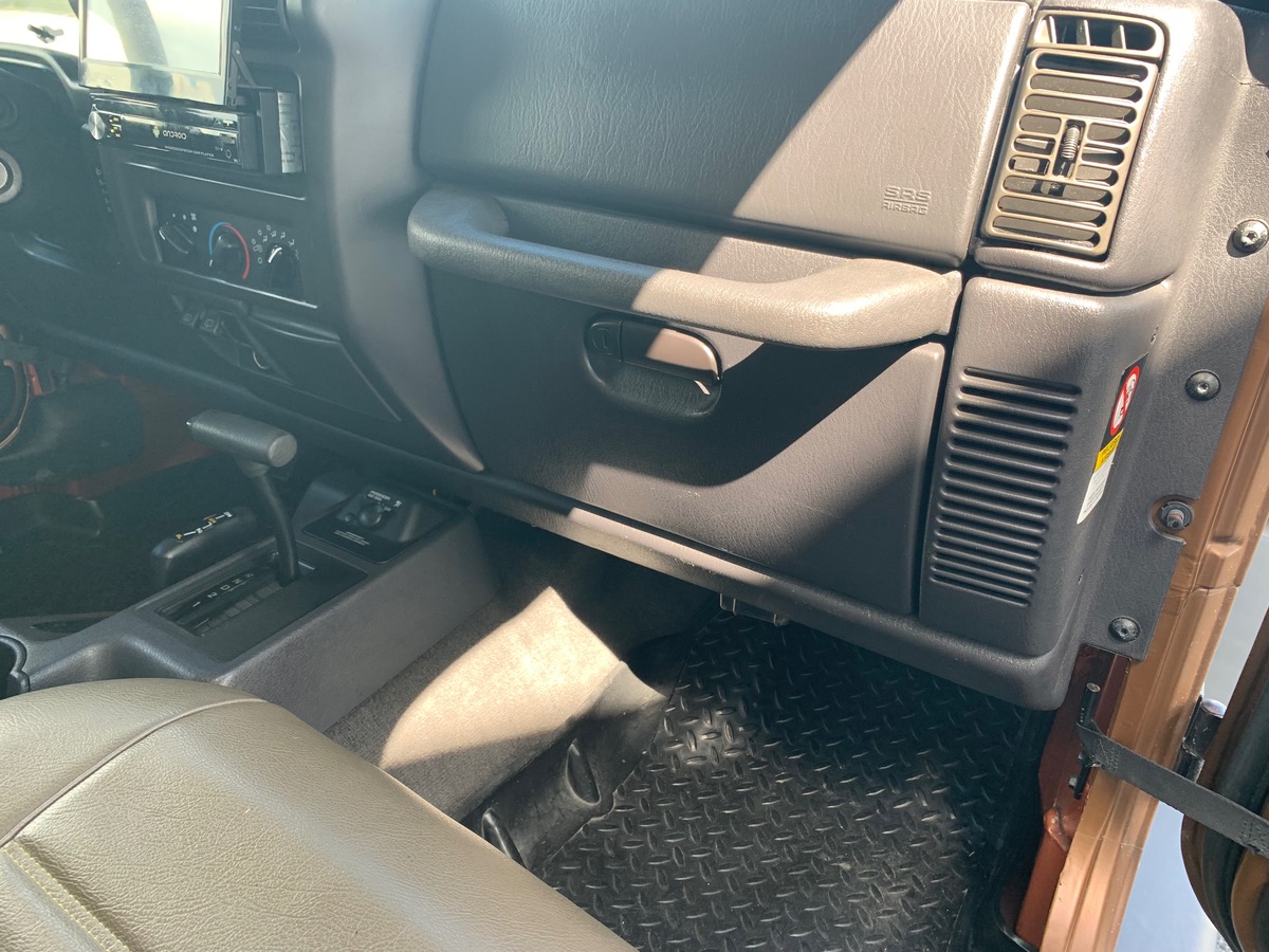 Jeep Wrangler 4WD | 177 ch | Reprogammation éthanol | Boite auto | Climatisation | Marchepieds