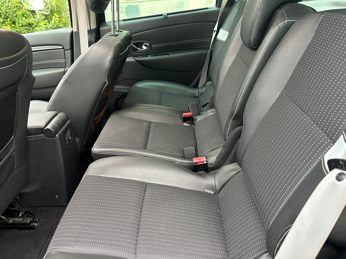 RENAULT Scenic 1.5 DCI 110 CV 1er main BOSES