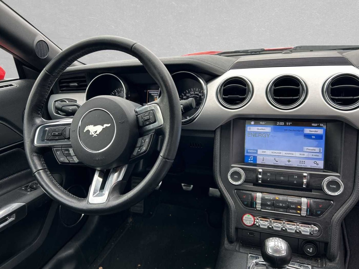 Ford Mustang Fastback VI 5.0 V8 421ch GT
