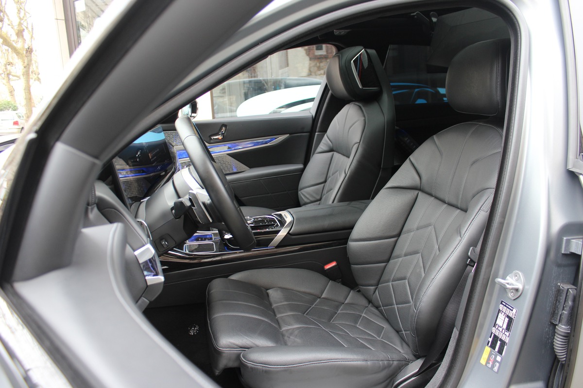 Bmw Série 7 (G70) 750E XDRIVE 490 M SPORT BVA8 FULL Options