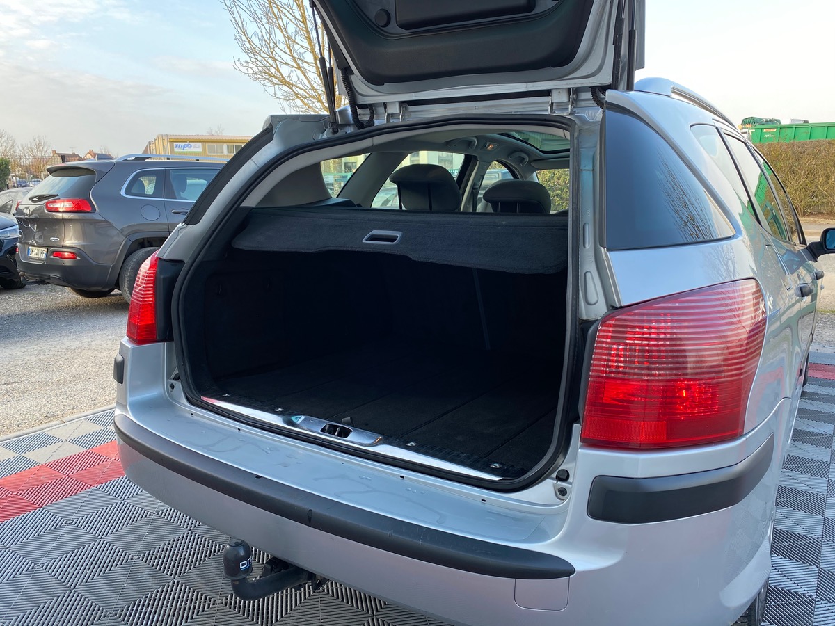 Peugeot 407 Sw 1.6 HDI 110ch confort toit pano b