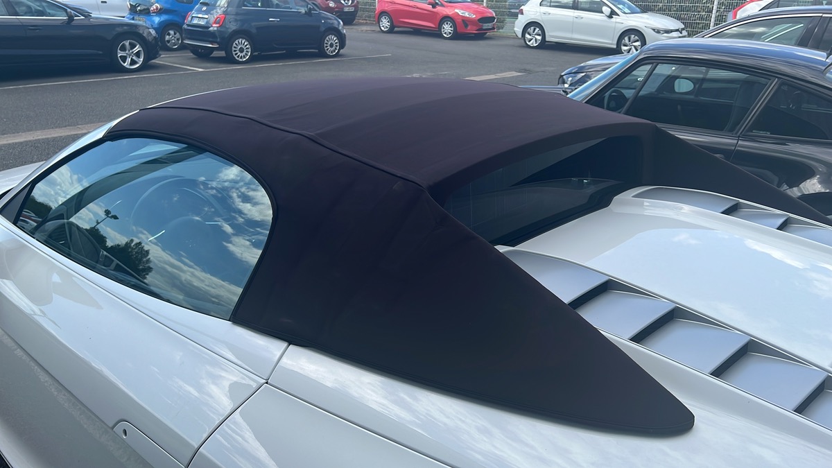 Audi R8 SPYDER 430 CHEVAUX | Siéges chauffants | Sellerie cuir Nappa Brun | Boîte manuelle trés rare