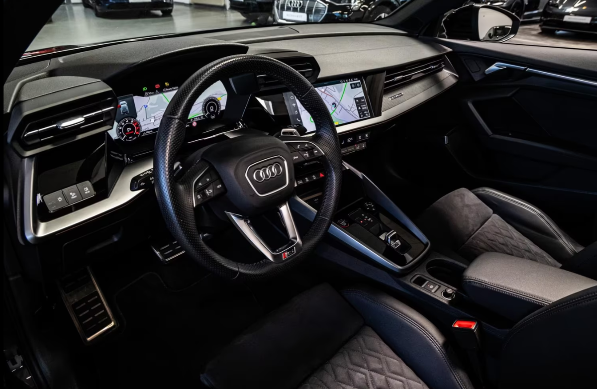 Audi RS3 Sportback IV 2.5 TFSI 400ch quattro S tronic 7 Bang&Olufsen Toit ouvrant Freins céramique
