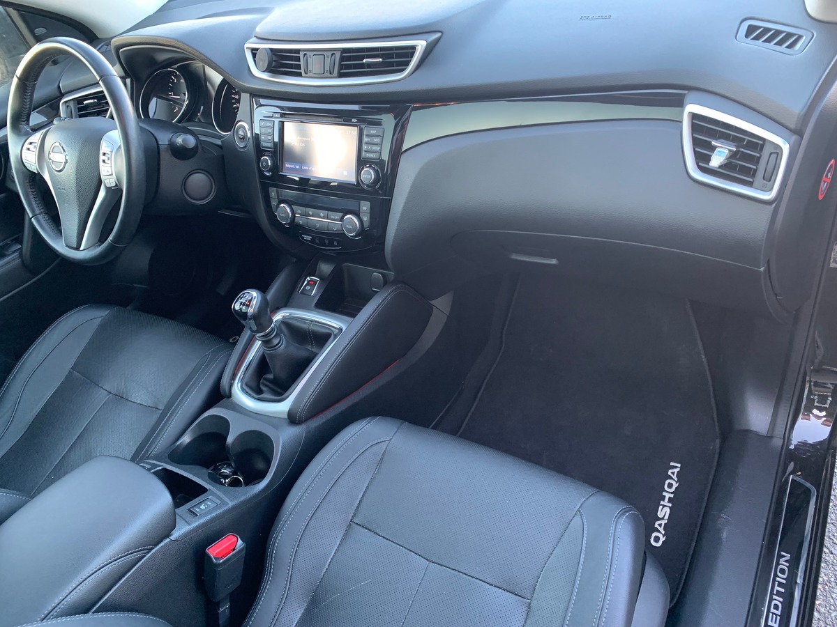 Nissan Qashqai 130 ch | Black edition | Caméra vue panoramique 360° | Toit panoramique | Jantes Alu