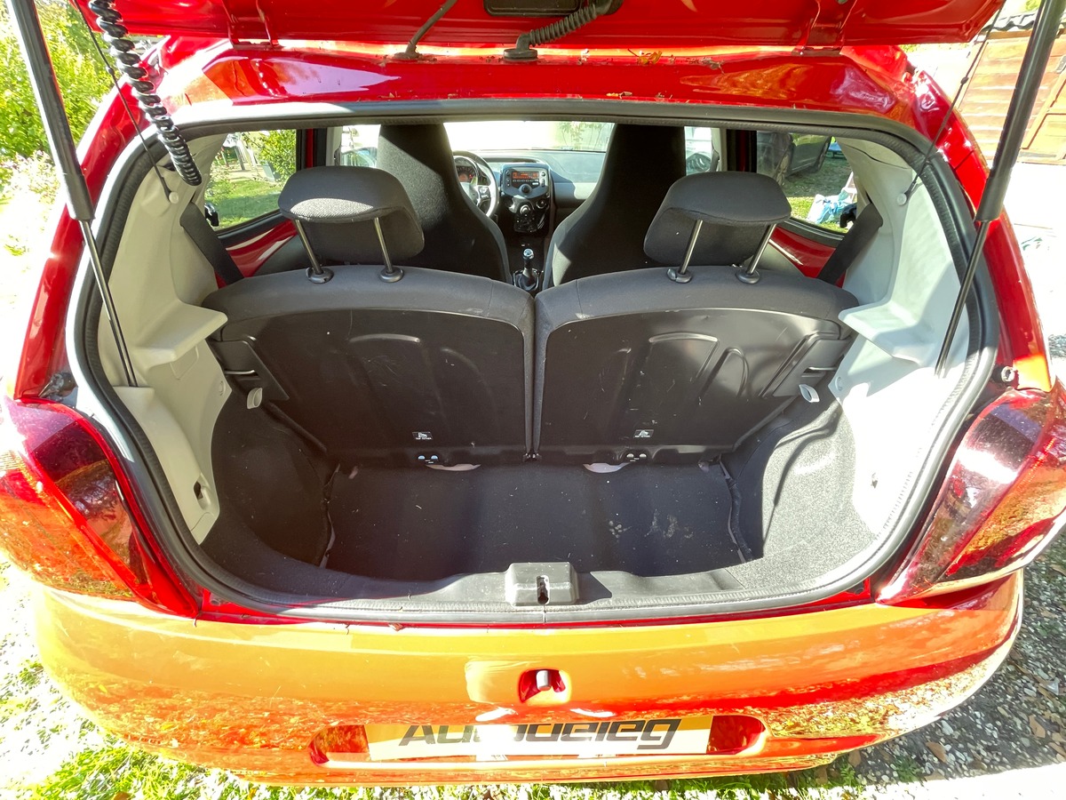 Peugeot 108 1.0 vti 72 ch version STYLE - 1 er main et Historique Complet