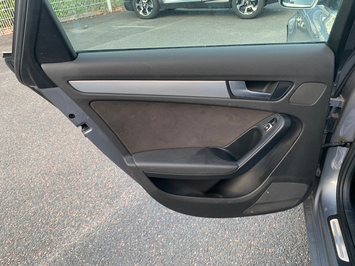 Audi A4 Avant 150 ch | Business Line | Régulateur vitesse | Bluetooth | Radar stationnement arrière