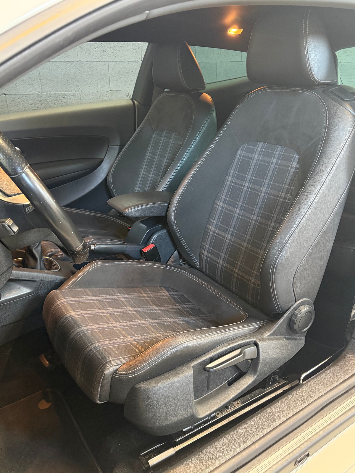 Volkswagen Scirocco SPORT EDITION 2.0 TDI 140CH SUIVI COMPLET VOLKSWAGEN