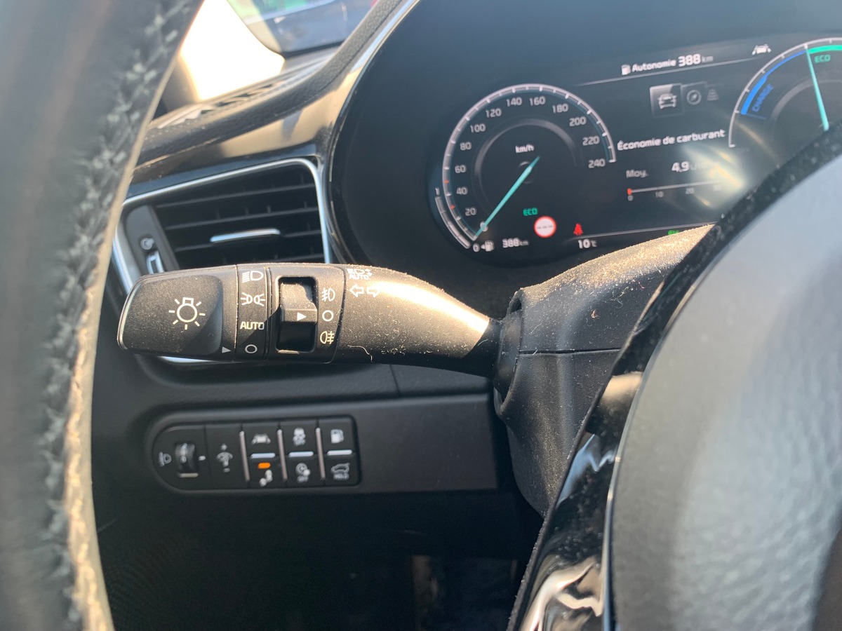 Kia XCeed 141 |Premium | Toit ouvrant | Siéges chauffants climatisés | Caméra recul | Apple car Play