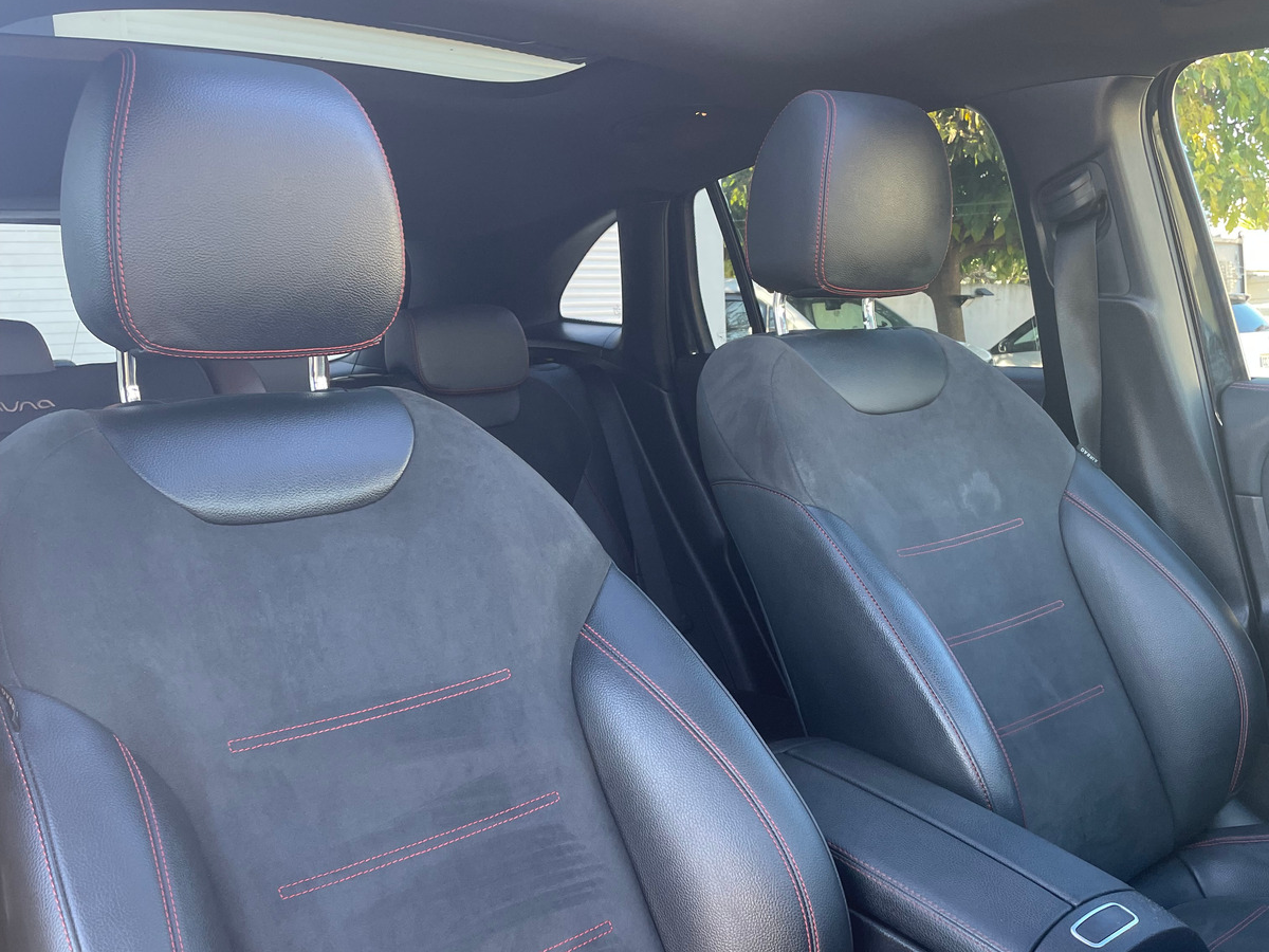 Mercedes Benz GLA 200 AMG