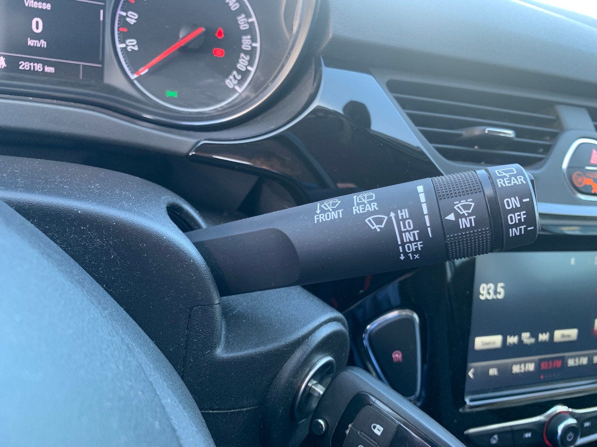 Opel Corsa 90 ch | Active | Apple car play | Régulateur de vitesse | Climatisation | Radar de recul