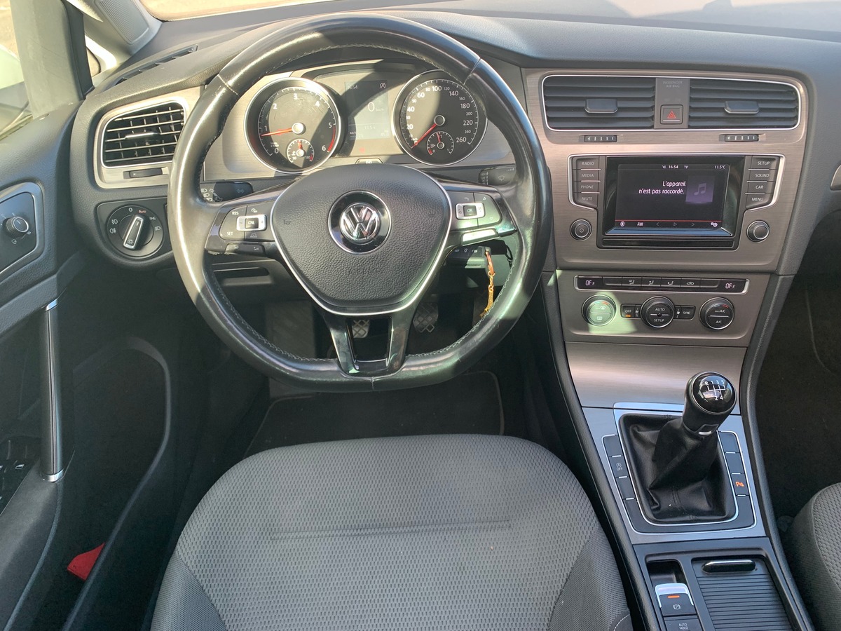 Volkswagen GOLF 7 105 ch | Confortline | Toit ouvrant | Régulateur de vitesse | Radar avant et arriére