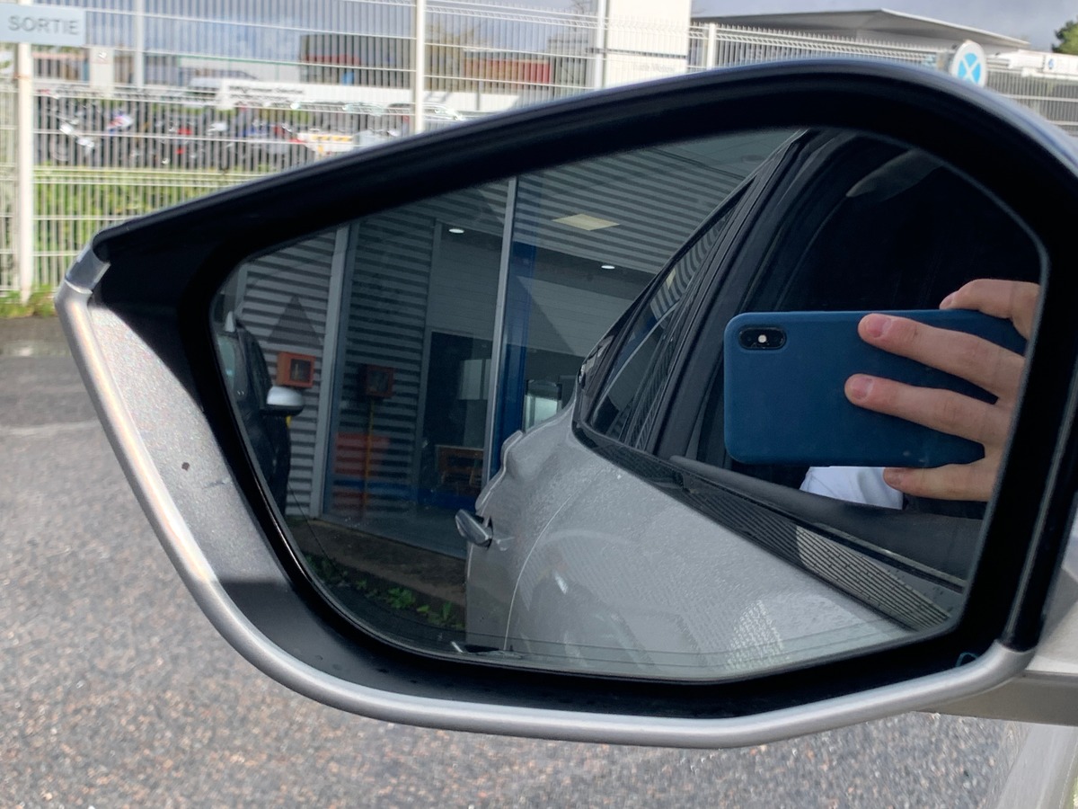 Citroën DS4 225 | Rivoli | Caméra 360° | Apple car Play | Régulateur de vitesse adaptatif | Attelage