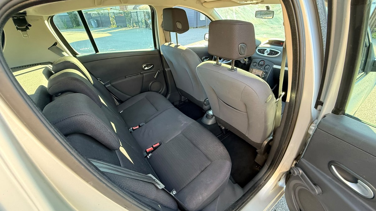 RENAULT Clio III 1.6 110cv Dynamique confort - Boite automatique - Garantie