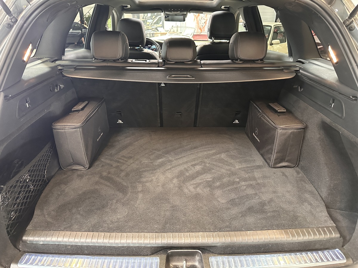 Mercedes-Benz Classe GLC 300 DE AMG LINE 4MATIC 194 + 122 / BURMESTER / ATTELAGE / TOIT PANO / 1ERE MAIN