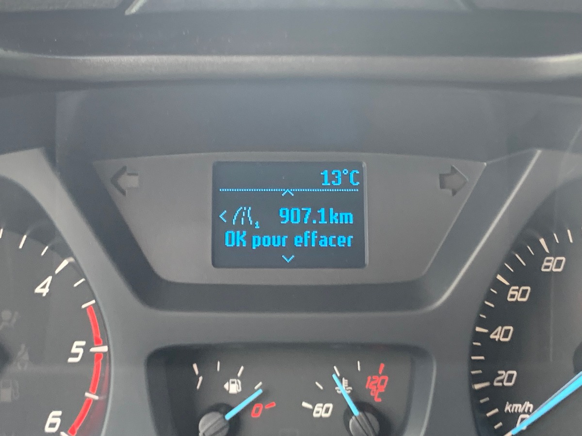 Ford TRANSIT 130 ch | Attelage | Régulateur de vitesse | Bluetooth | Plancher bois et latérale