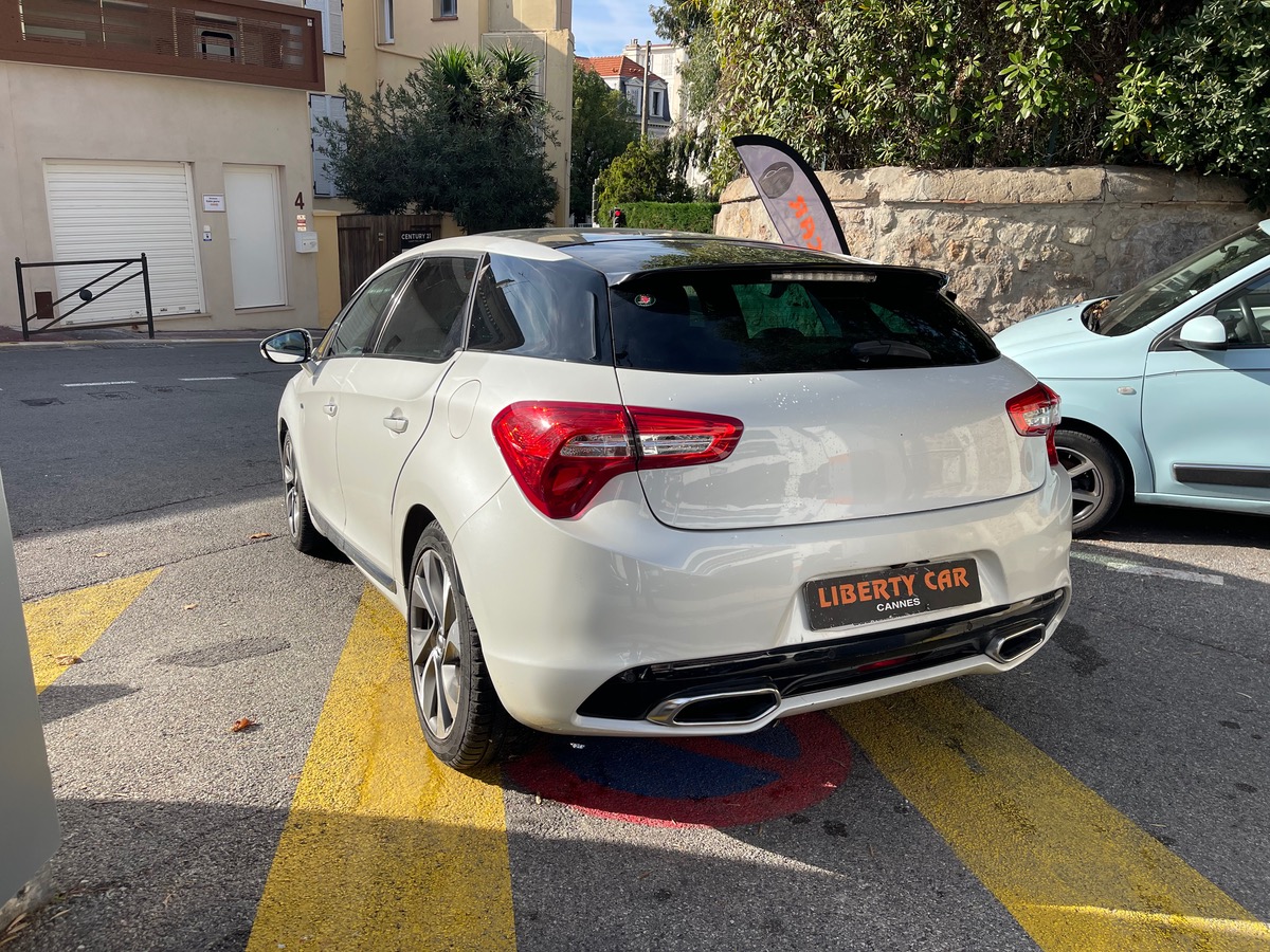 Citroën DS5 2.0 HDI 200 Hybrid4 4X4 163 CV / Toit Panoramique / GPS / Intérieur Cuir / Full