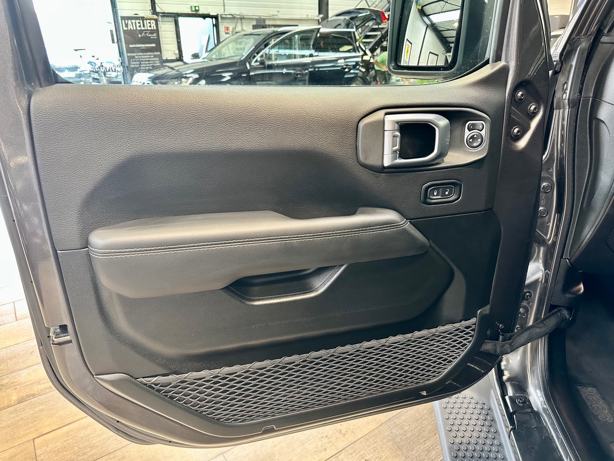Jeep Wrangler IV 2.0 T 380 4XE Sahara 4WD