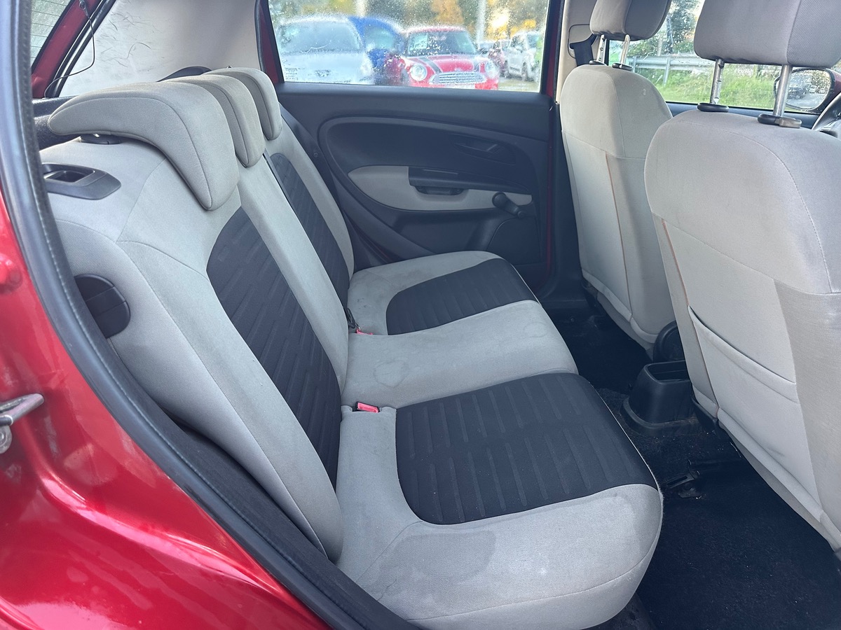 Fiat Punto 1.3 jtd 75cv moteur a chaine petit prix 