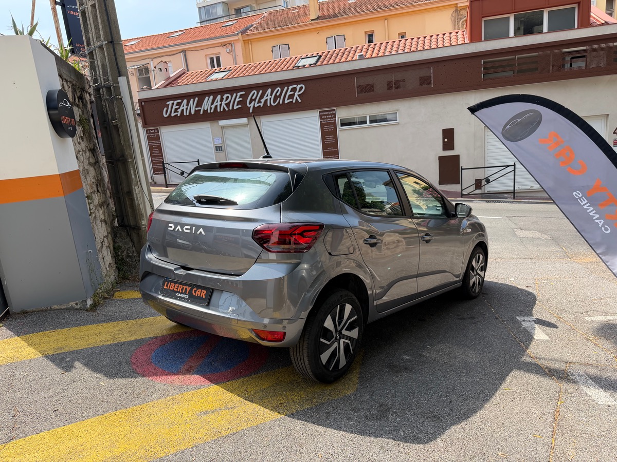Dacia Sandero TCE 90 CV / CarPlay / Caméra de recul /Radar Avant et Arrière/ Clim