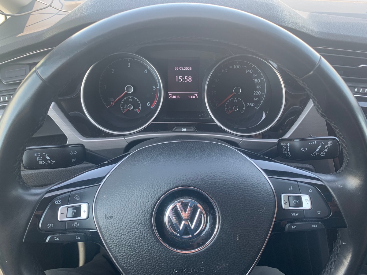 Volkswagen Touran 115 | Confortline | Caméra recul | Régulateur vitesse adaptatif | Apple car Play