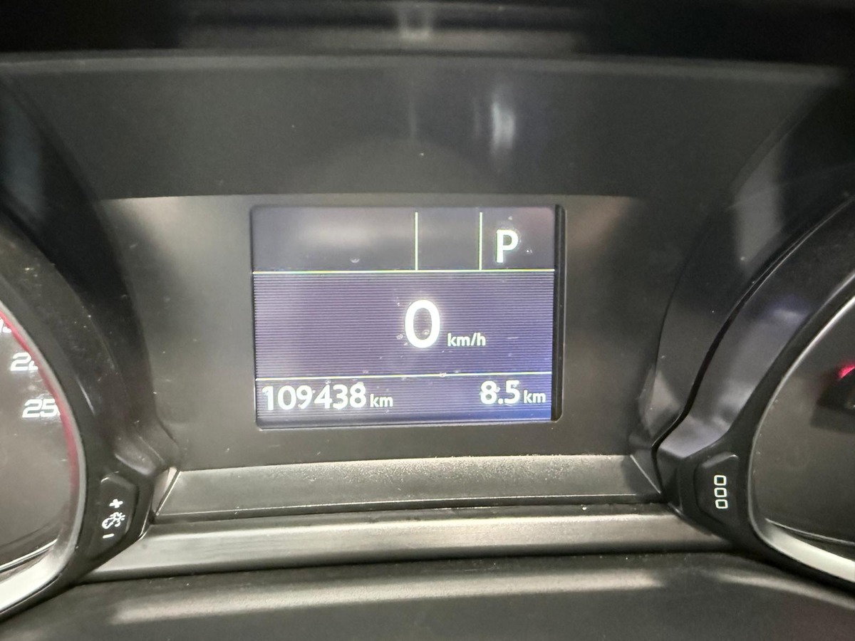 Peugeot 308 Eat6  1.6 Bluehdi 115 Gt line