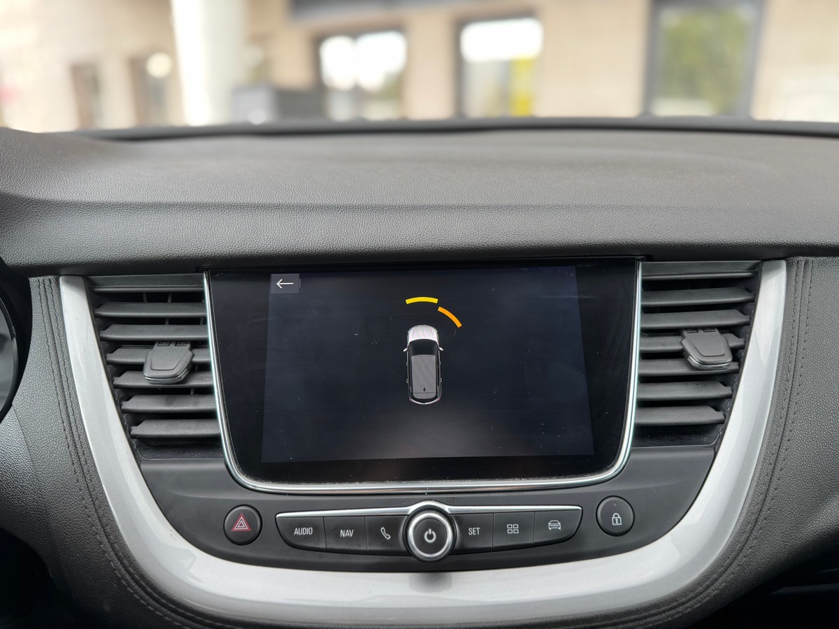 Opel Grandland X 1.5 CDTI EAT8 130 cv - Boîte auto - Apple Carplay / Androide Auto