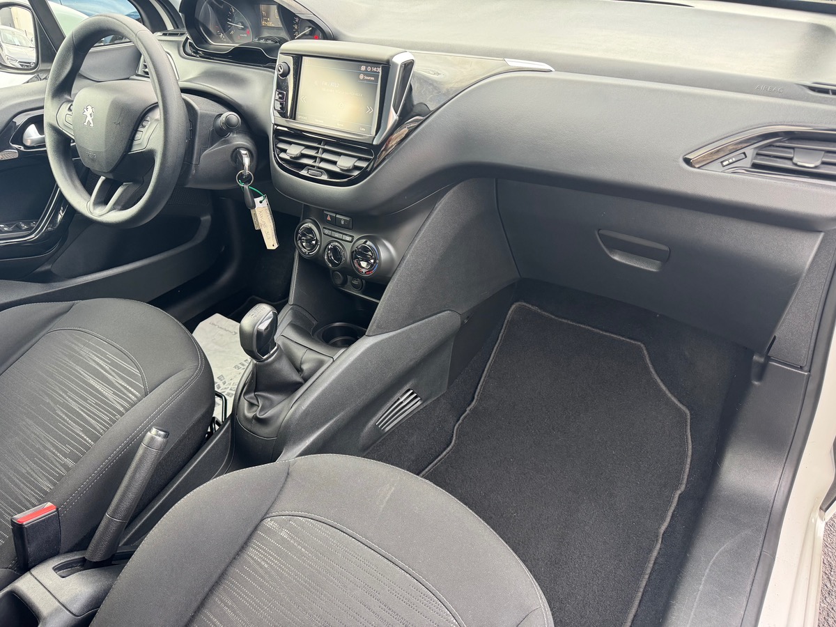 Peugeot 208 1.5 BHDI 100CH PREMIUM PACK / PRIX TTC / 7000€ HT
