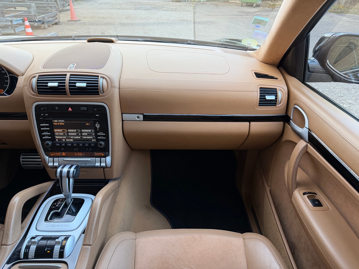 Porsche Cayenne GTS 4.8 V8 TIPTRONIC / TOIT OUVRANT / SIEGES AV CHAUFFANT / HAYON ELECTRIQUE