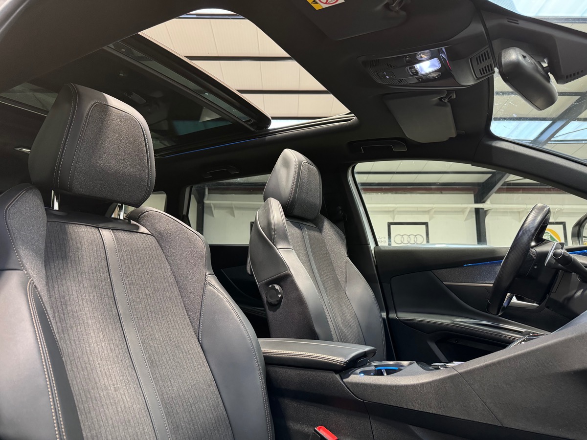Peugeot 5008 2.0 BLUE HDi EAT8 180CV GT LINE 1ERE MAIN CARPLAY / ATTELAGE