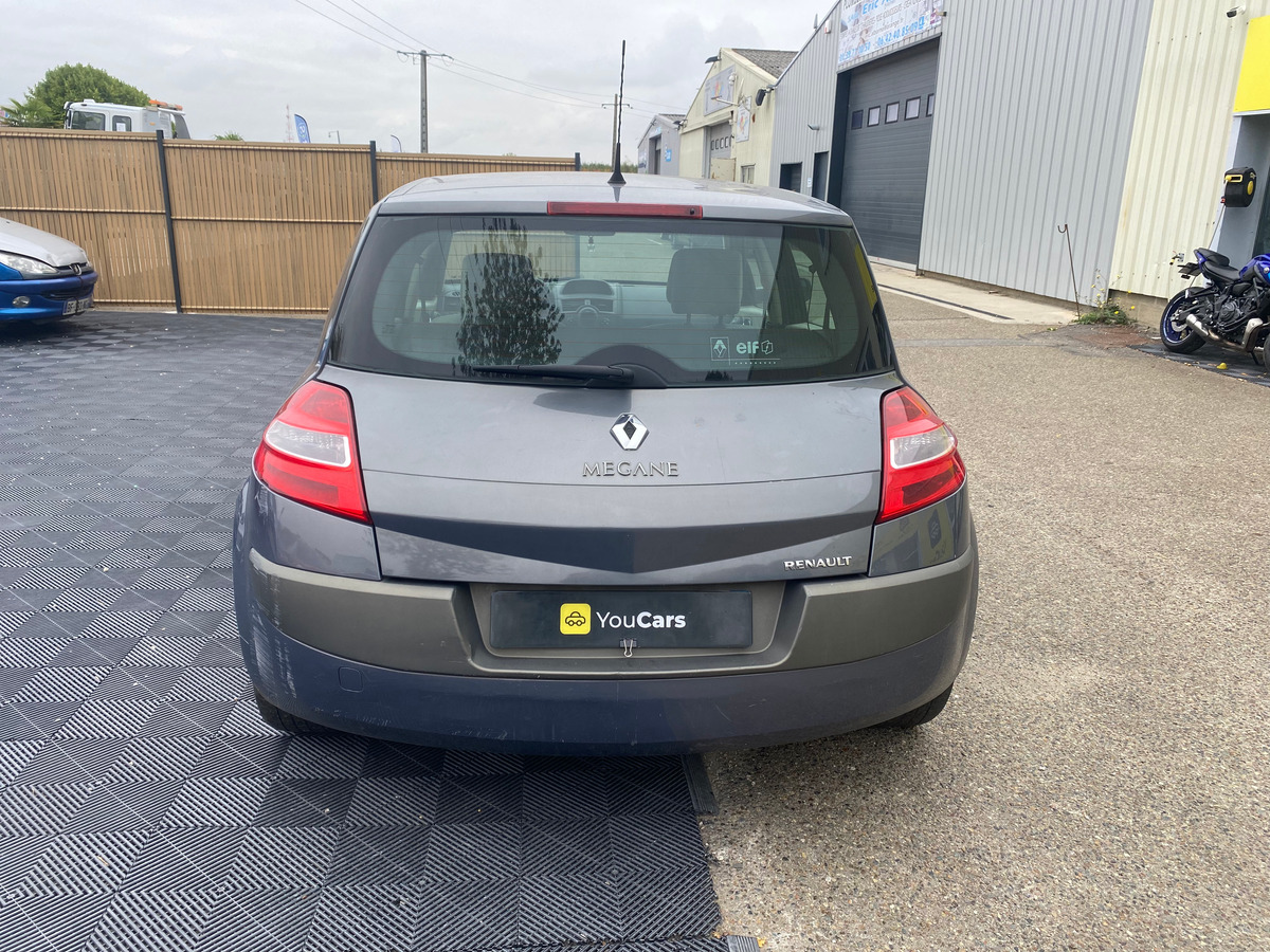 RENAULT Megane 1.6 i 16V 110 cv - CLIMATISATION - REGULATEUR DE VITESSE - RIEN A PREVOIR