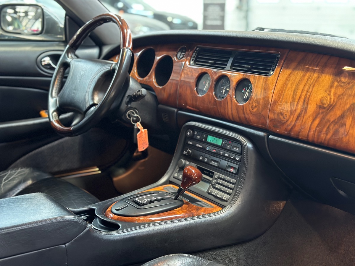 Jaguar XK8 Coupe 4.0l V8