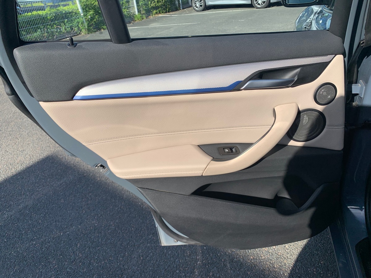 Bmw X1 192 chevaux | sDRIVE 20iA | M Sport | Caméra de recul | Harman Kardon | Attelage amovible