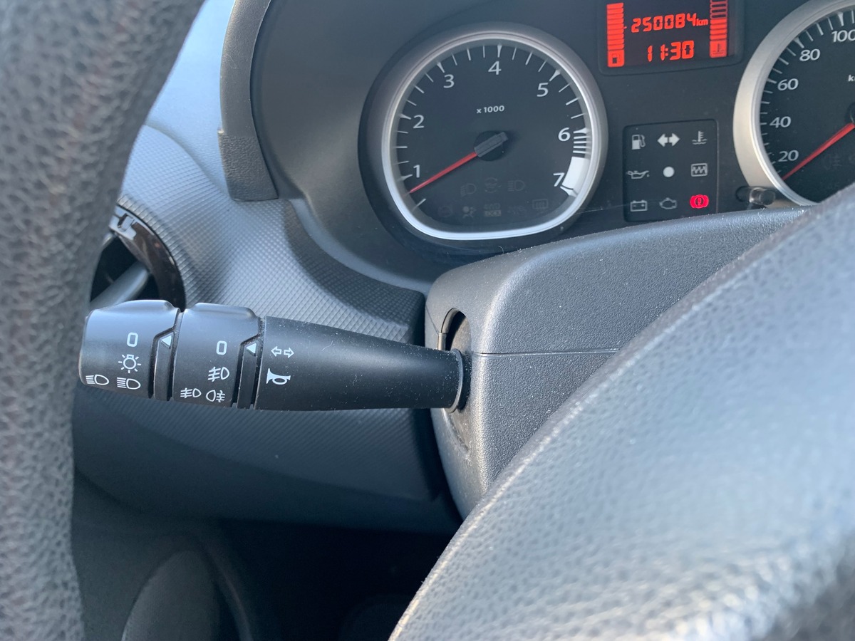 Dacia Duster 105 ch | Laureate | Bioethanol | Roue secours | Climatisation | Radio mono-CD MP3