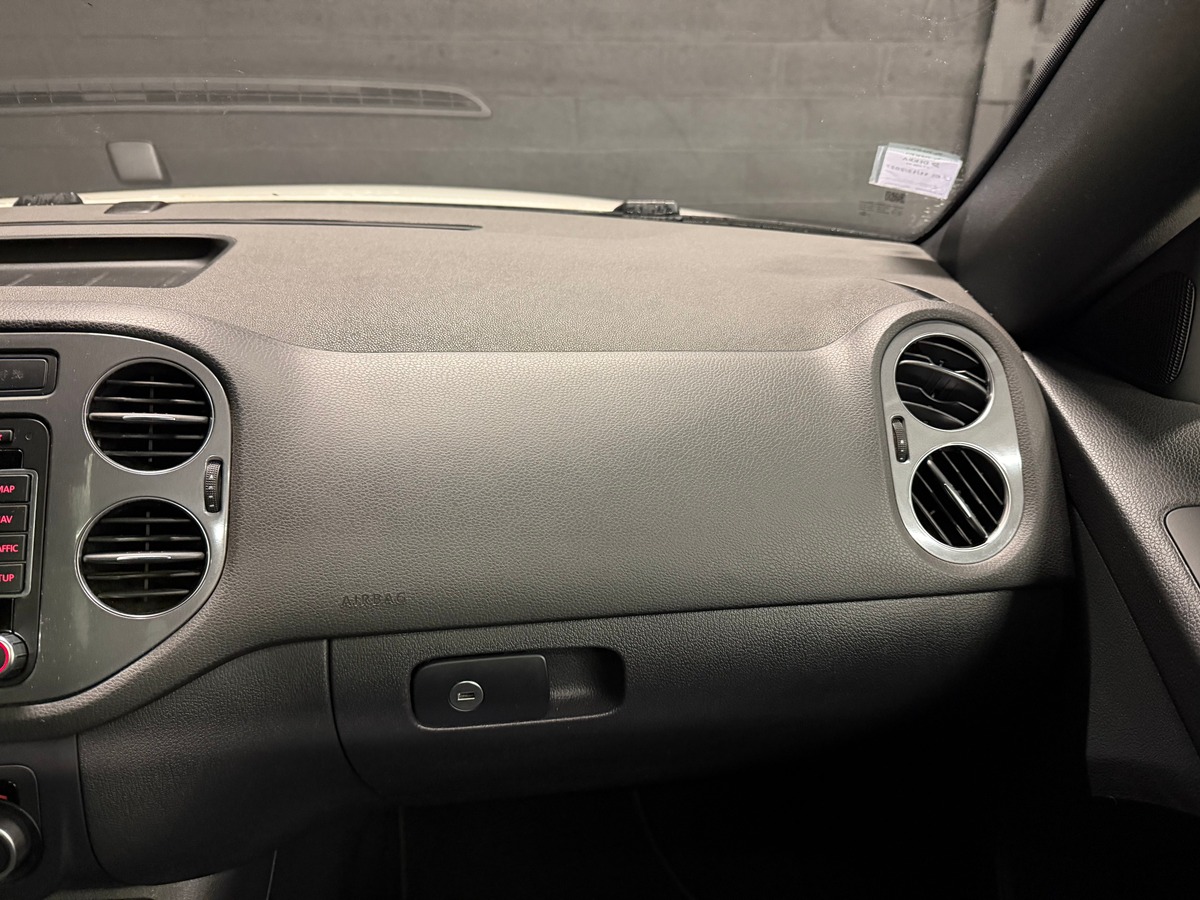 Volkswagen Tiguan 2.0 TDI R LINE TOIT PANORAMIQUE OUVRANT / CAMERA DE RECUL