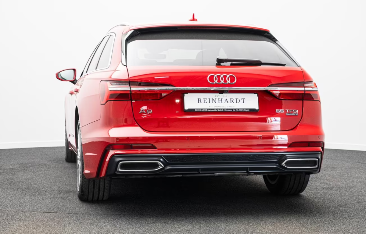 Audi A6 Avant V 55 TFSI 340ch S line quattro S tronic 7 Rouge tango Attelage