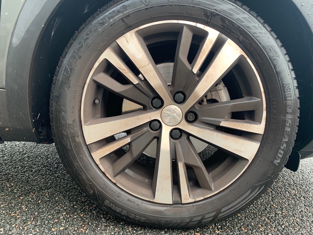 Peugeot 3008 130 ch | Allure business | Mirror link | Caméra recul | Coffre assisté électriquement