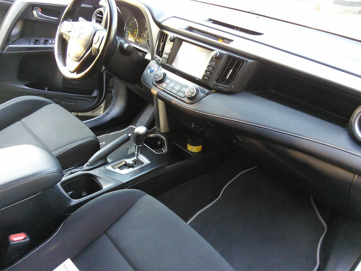 Toyota RAV4 hybride 2.5 VVTi 197 dynamic 2wd 155 cv Boîte auto