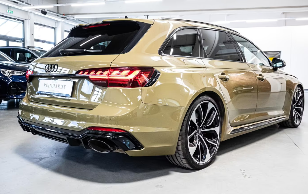 Audi RS4 Avant V 2.9 V6 TFSI 450ch quattro tiptronic 8