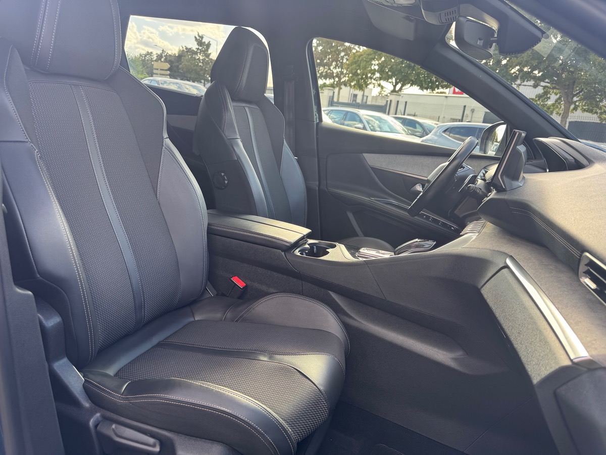 Peugeot 5008 1.5 BHDI 130CH EAT8 GT + ATTELAGE