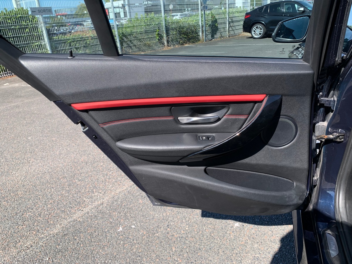 Bmw Série 3 326 | Sport | Régulateur vitesse | GPS | Siéges chauffants | Toit ouvrant | Mode Sport