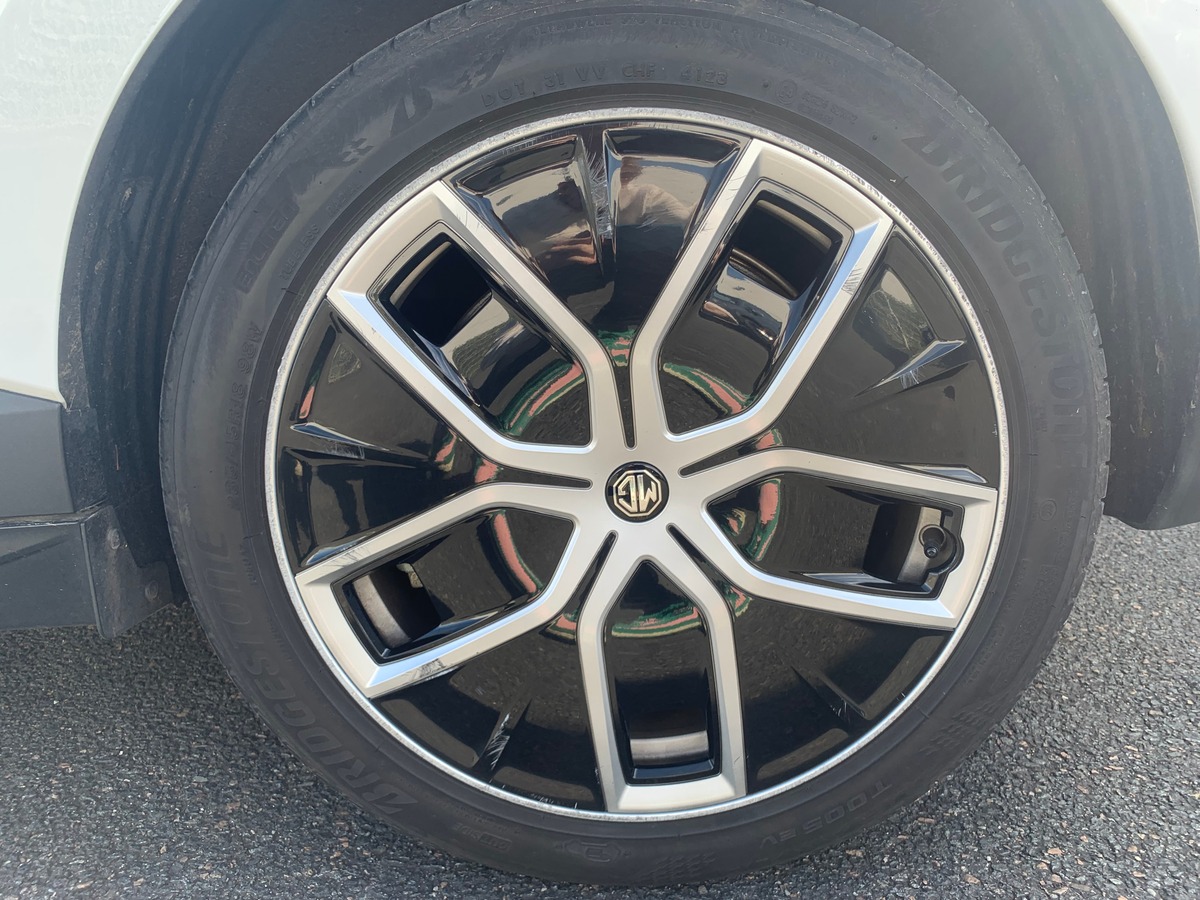 MG MG4 245 | 77 Kwh | Luxury | Apple car Play | Caméra | Siéges chauffants | Régulateur adaptatif