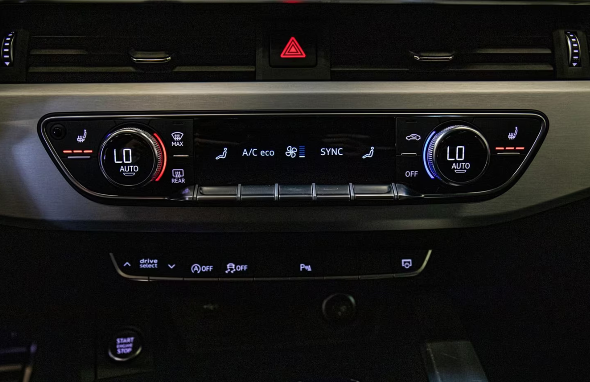 Audi A4 Avant V 40 TFSI 204ch S line S tronic 7 Pack Competition Bang&Olufsen Toit ouvrant