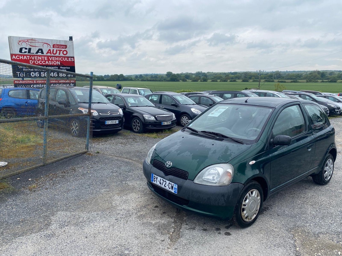 Toyota Yaris 1.0i 70cv petit prix garantie 3 mois 