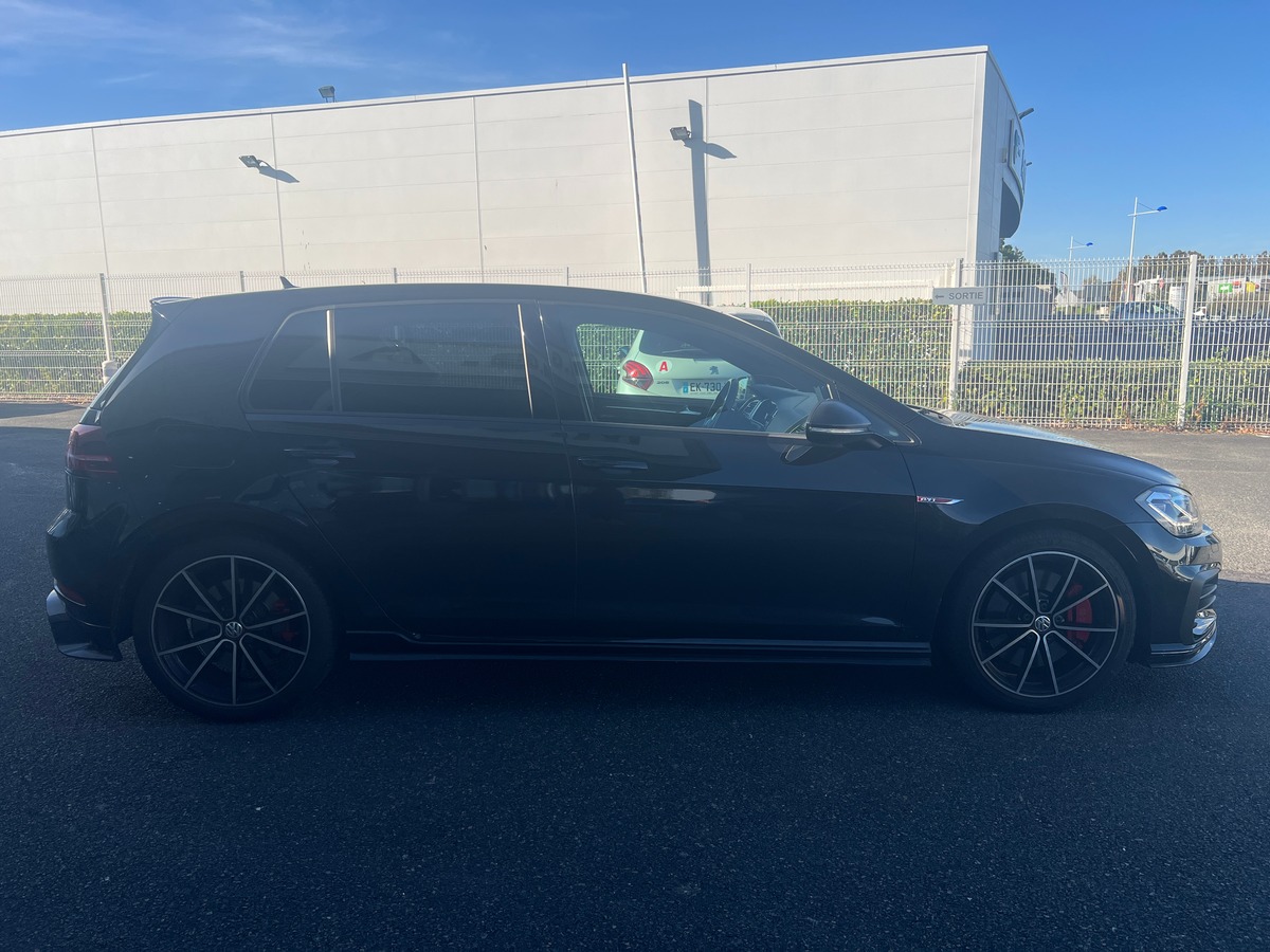 Volkswagen Golf GTI TCR | Stage 1 | Régulateur | Sièges chauffants | GPS | Ligne compléte Akrapovic