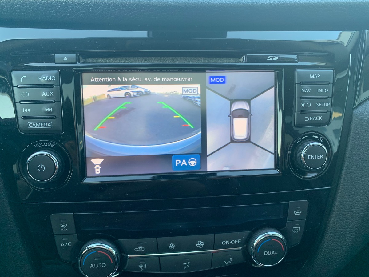 Nissan Qashqai 130 ch | Black edition | Caméra vue panoramique 360° | Toit panoramique | Jantes Alu